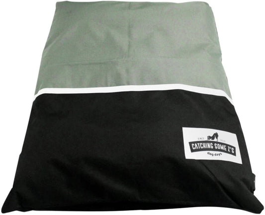 Dogs life catching zzz grey med